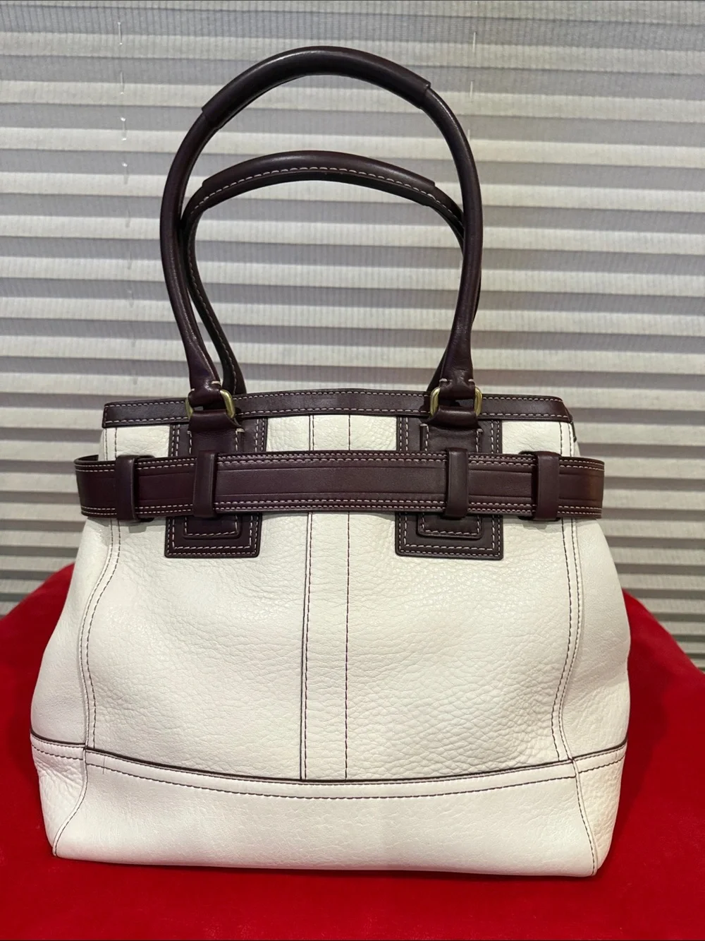 Coach Cream Leather Shoulder Bag with Dark Brown Trim and Gold Hardware